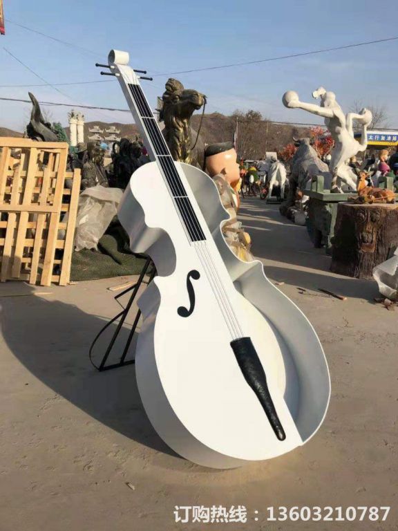 2米高吉他雕塑，不锈钢吉他雕塑，种花吉他雕塑定制